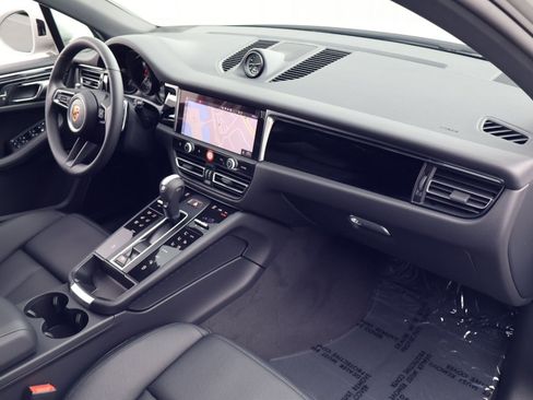 New 2026 Porsche Macan AWD/4WD image 24