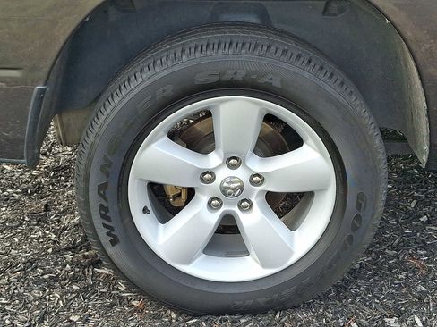 Used 2024 RAM 1500 Classic SLT image 7