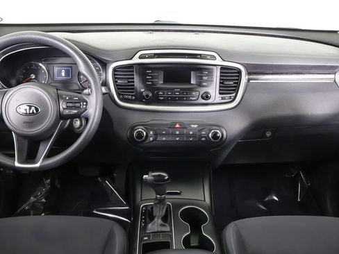 Used 2016 Kia Sorento L FWD image 29
