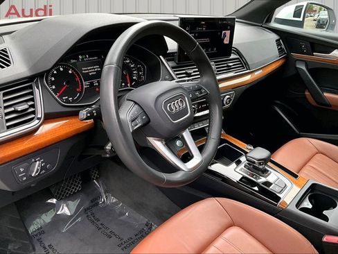 Used 2023 Audi Q5 2.0T Premium w/ Convenience Package AWD/4WD image 17