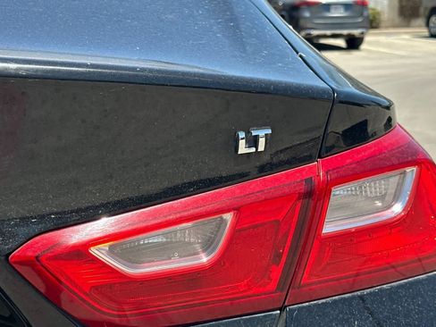 Used 2016 Chevrolet Malibu LT FWD image 14
