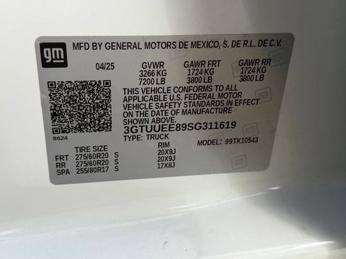 Used 2025 GMC Sierra 1500 AT4 w/ AT4 Premium Package AWD/4WD image 45