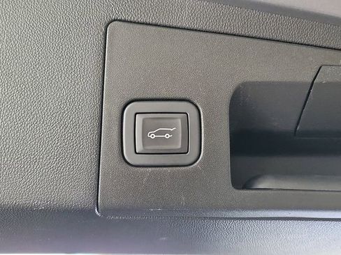 Certified 2025 Cadillac XT5 Premium Luxury image 20