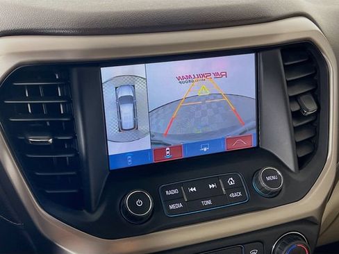 Used 2017 GMC Acadia Denali w/ Technology Package AWD/4WD image 19