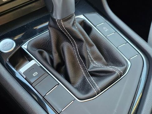 Used 2025 Volkswagen Taos S image 33