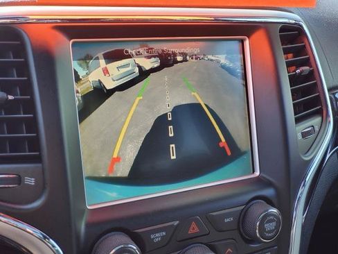 Used 2016 Jeep Grand Cherokee High Altitude AWD/4WD image 17