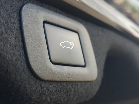 Certified 2022 Lexus ES 350 w/ Premium Package image 9