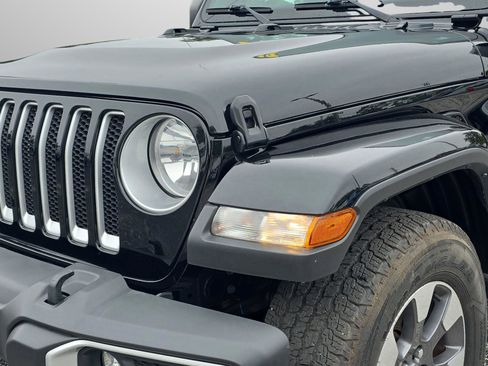 Used 2023 Jeep Wrangler Sahara image 6