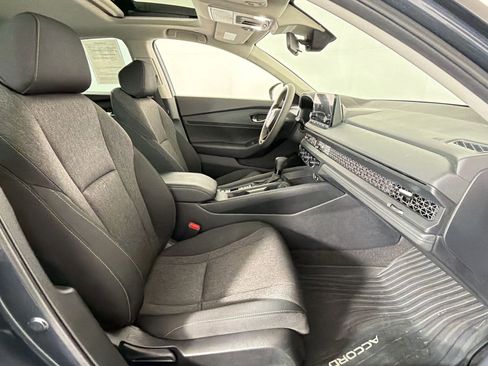 Used 2023 Honda Accord EX image 29