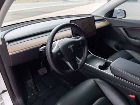 Used 2020 Tesla Model Y Long Range AWD/4WD image 17