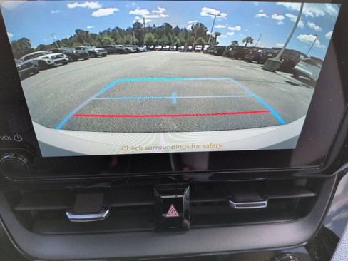 Used 2024 Toyota Corolla SE FWD image 20