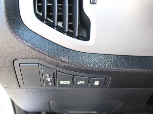 Used 2016 Kia Sportage LX AWD/4WD image 17