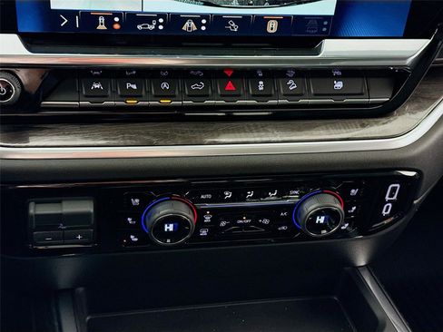 New 2026 Chevrolet Silverado 1500 LTZ w/ LTZ Premium Package image 11