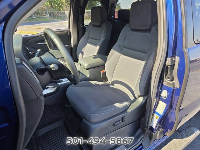 Used 2022 Nissan Frontier SV AWD/4WD image 10