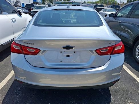 Used 2017 Chevrolet Malibu LT FWD image 5