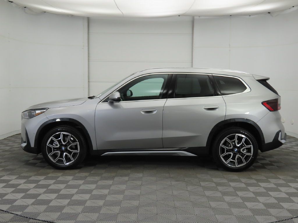 Certified 2026 BMW X1 xDrive28i w/ Technology Package AWD/4WD image 9