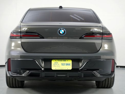Used 2023 BMW i7 xDrive60 image 11