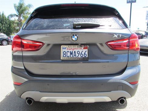 Used 2017 BMW X1 xDrive28i AWD/4WD image 6