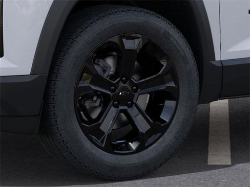 New 2026 Chevrolet Equinox LT w/ Convenience Package II image 9