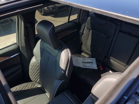 New 2026 Jeep Grand Cherokee Summit image 36