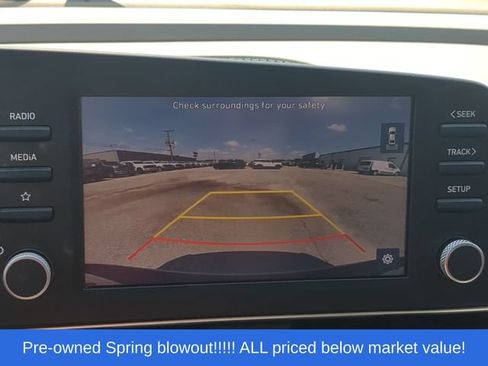 Used 2023 Hyundai Elantra SE FWD image 29