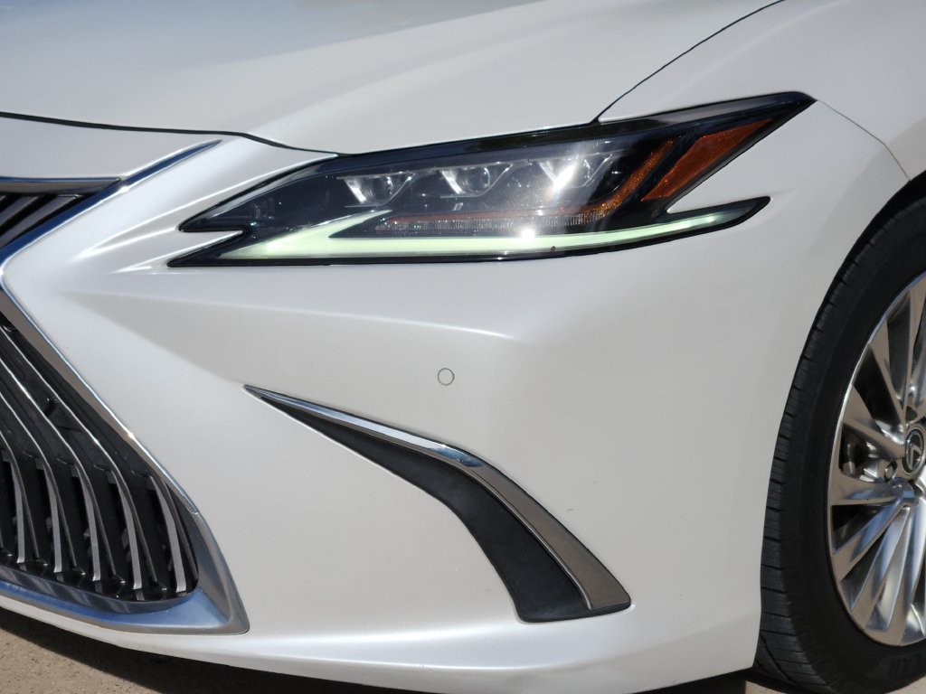 Used 2021 Lexus ES 350 Ultra Luxury w/ Accessory Package 2 FWD image 18