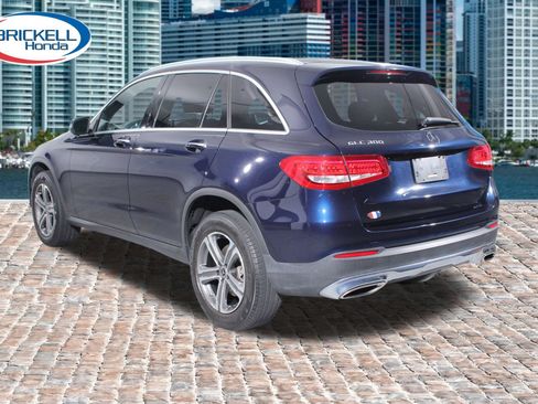 Used 2019 Mercedes-Benz GLC 300 image 3
