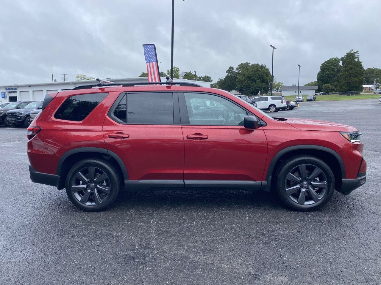 Used 2025 Honda Pilot Sport image 9