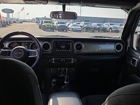 Used 2019 Jeep Wrangler Unlimited Sahara w/ Dual Top Group image 14