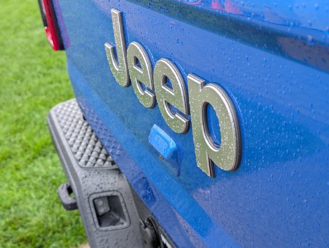 Used 2021 Jeep Gladiator Overland w/ Popular Equipment Package AWD/4WD image 30