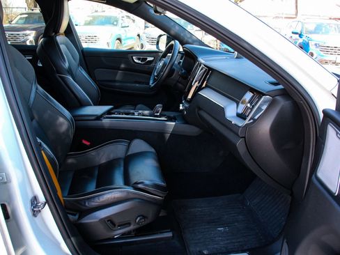 Used 2022 Volvo XC60 T8 Polestar w/ Protection Package Premier image 26