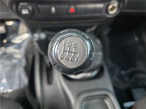 Used 2015 Jeep Wrangler Sport image 16