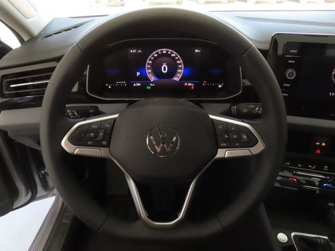 New 2026 Volkswagen Jetta SE FWD image 15