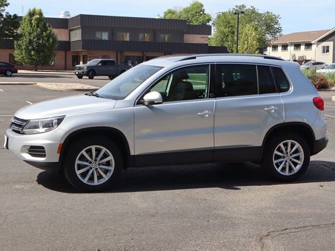 Used 2017 Volkswagen Tiguan Wolfsburg Edition AWD/4WD image 10