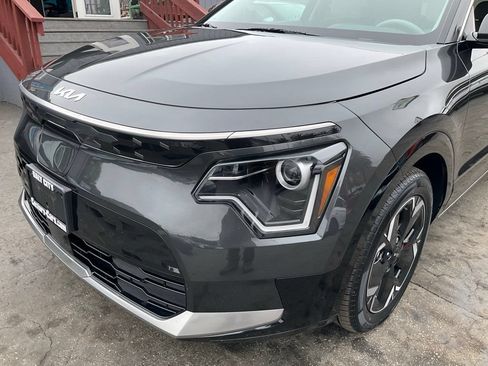 Used 2023 Kia Niro Wind FWD image 80