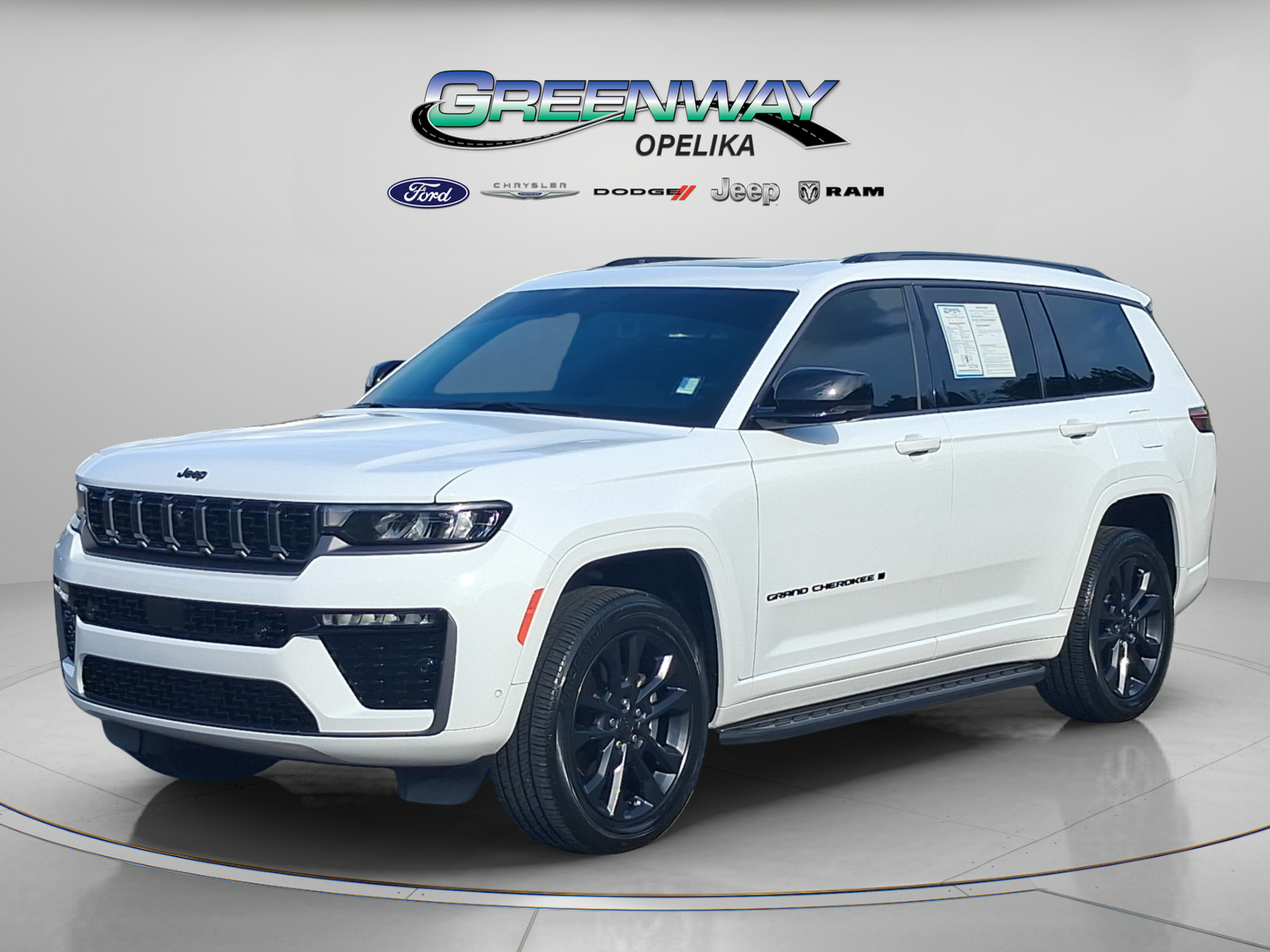 Used 2026 Jeep Grand Cherokee L Limited AWD/4WD image 3