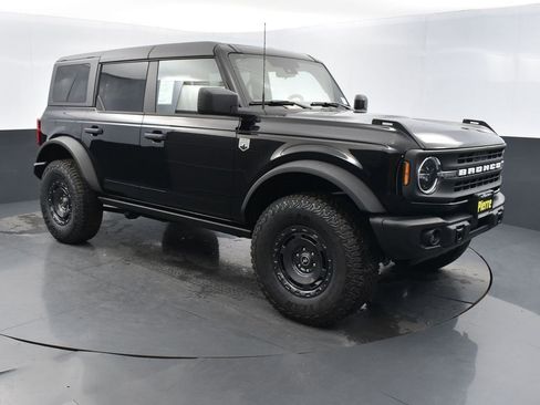 New 2025 Ford Bronco Big Bend w/ Black Diamond Package image 3