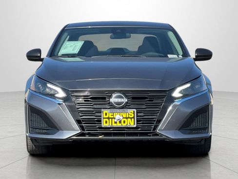 Used 2024 Nissan Altima 2.5 SV image 10