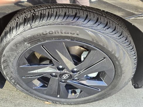 Used 2022 Hyundai Elantra SEL w/ Convenience Package image 9