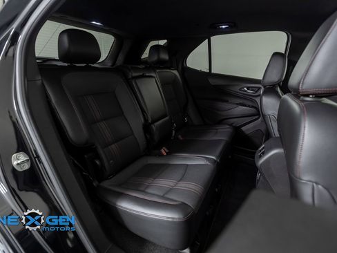 Used 2023 Chevrolet Equinox RS FWD image 34