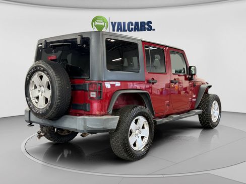 Used 2011 Jeep Wrangler Unlimited Sahara w/ Connectivity Group image 5