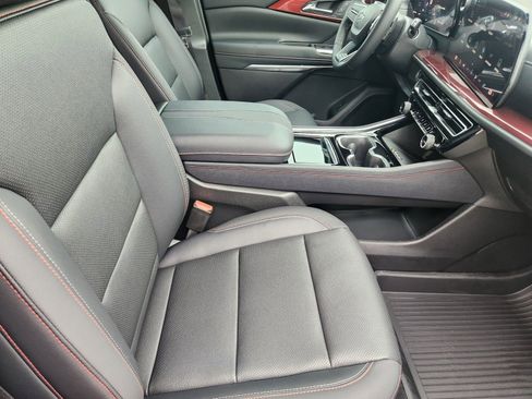 New 2026 Chevrolet Traverse Z71 w/ LPO, Floor Liner Package AWD/4WD image 14