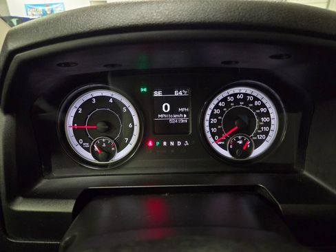 Used 2022 RAM 1500 Classic SLT RWD image 17