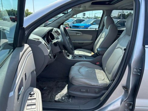 Used 2009 Chevrolet Traverse LT FWD image 9
