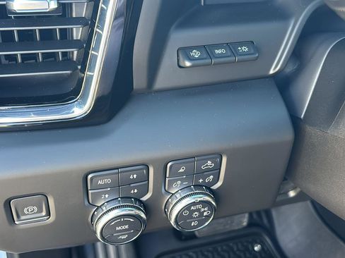 Certified 2024 GMC Sierra 2500 Denali Ultimate image 28