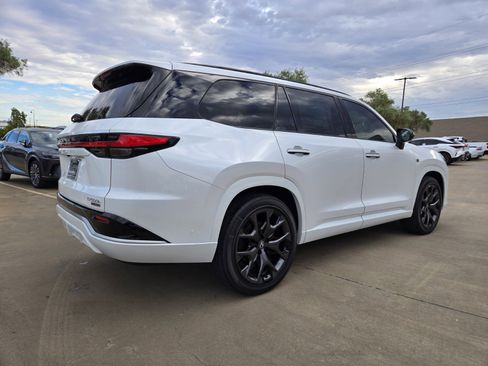 New 2026 Lexus TX 500h AWD image 3