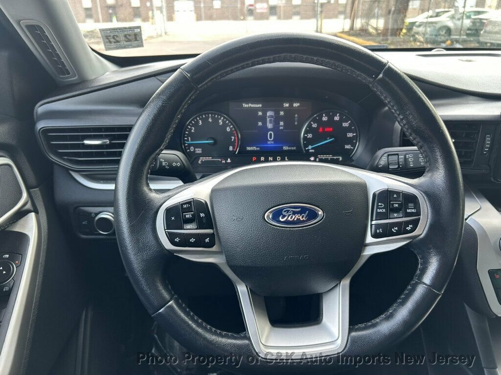 Used 2022 Ford Explorer XLT AWD/4WD image 47