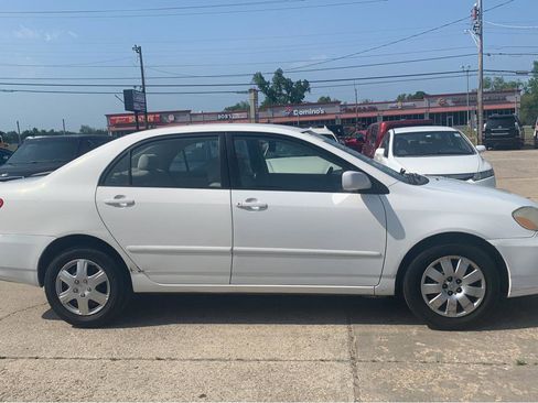 Used 2004 Toyota Corolla LE FWD image 4