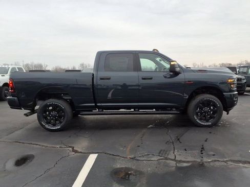 New 2026 RAM 2500 Big Horn AWD/4WD image 17