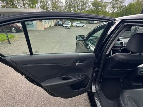 Used 2017 Honda Accord Touring image 25